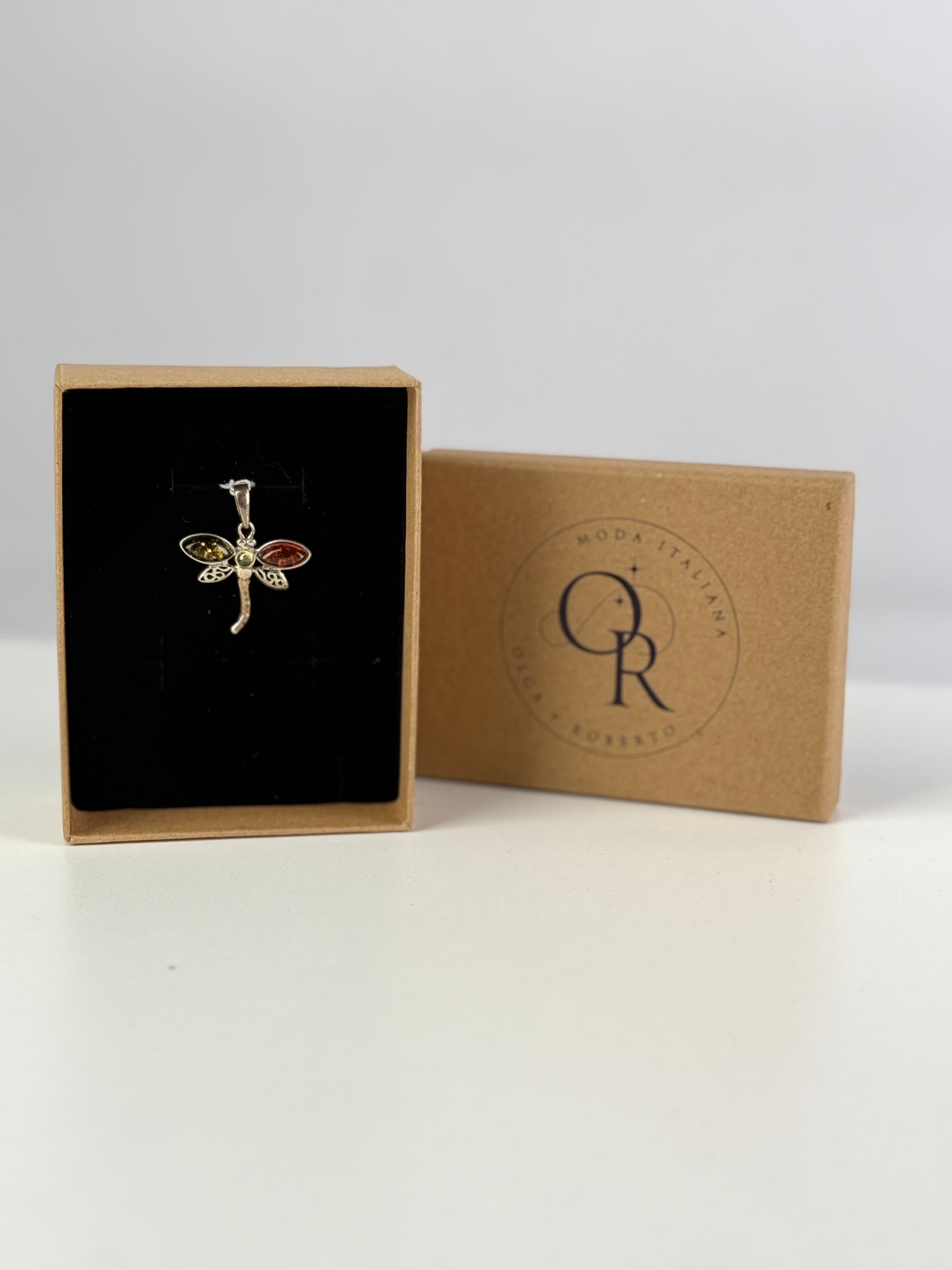 Zawieszka z bursztynem mała ważka