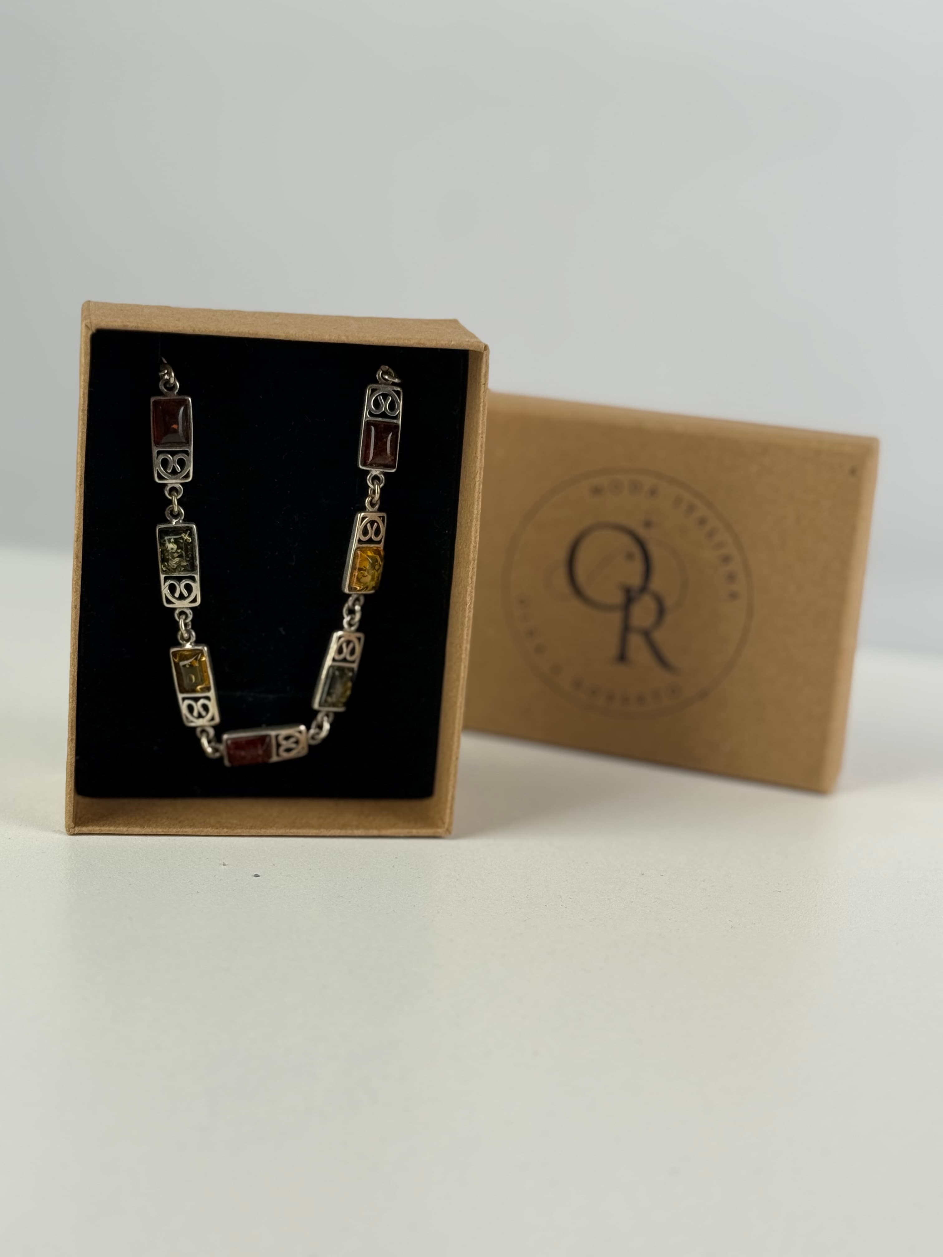 Bransoletka srebrna z bursztynami- prostokąt