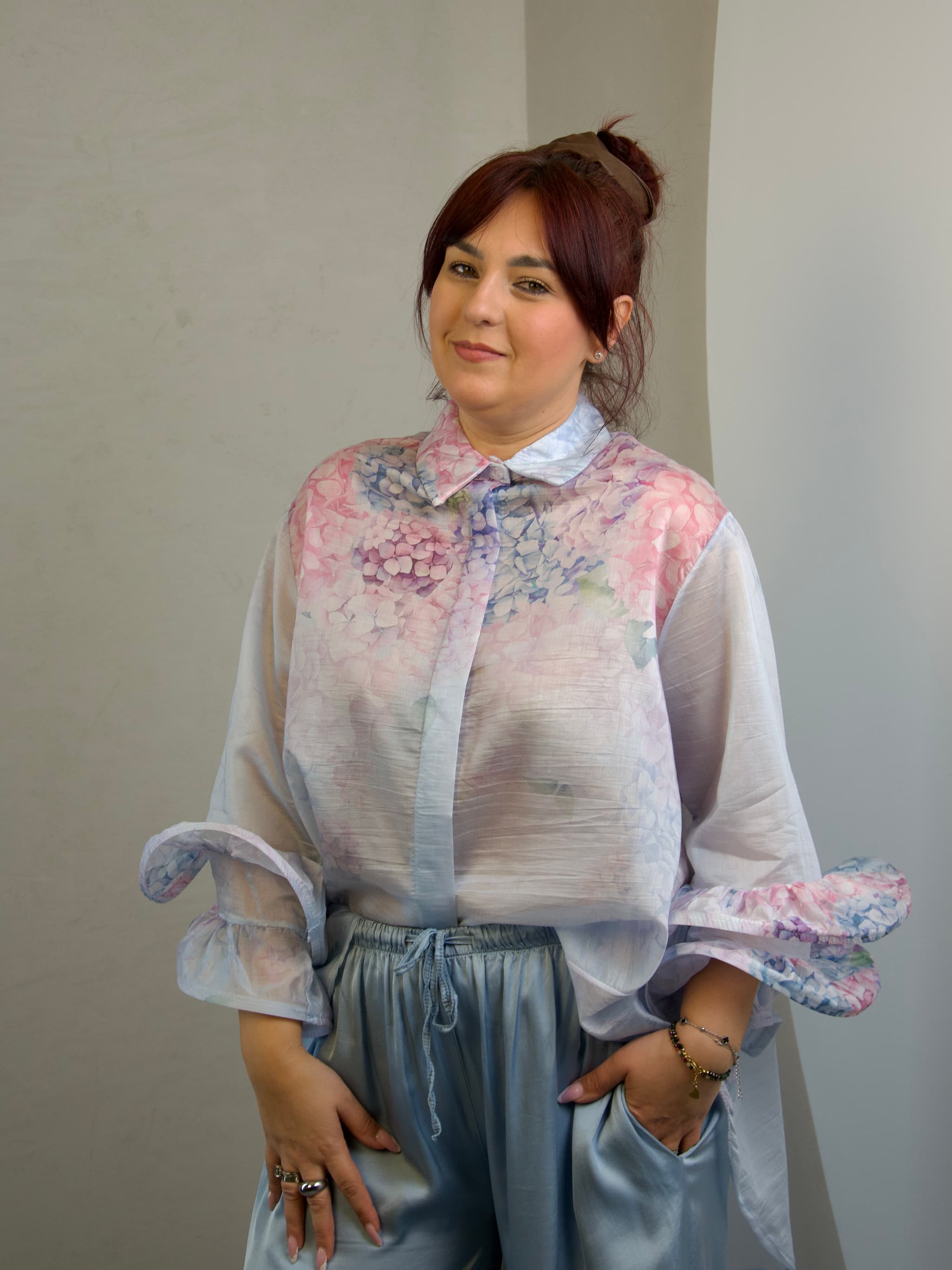 Mist shirt with puffed sleeves