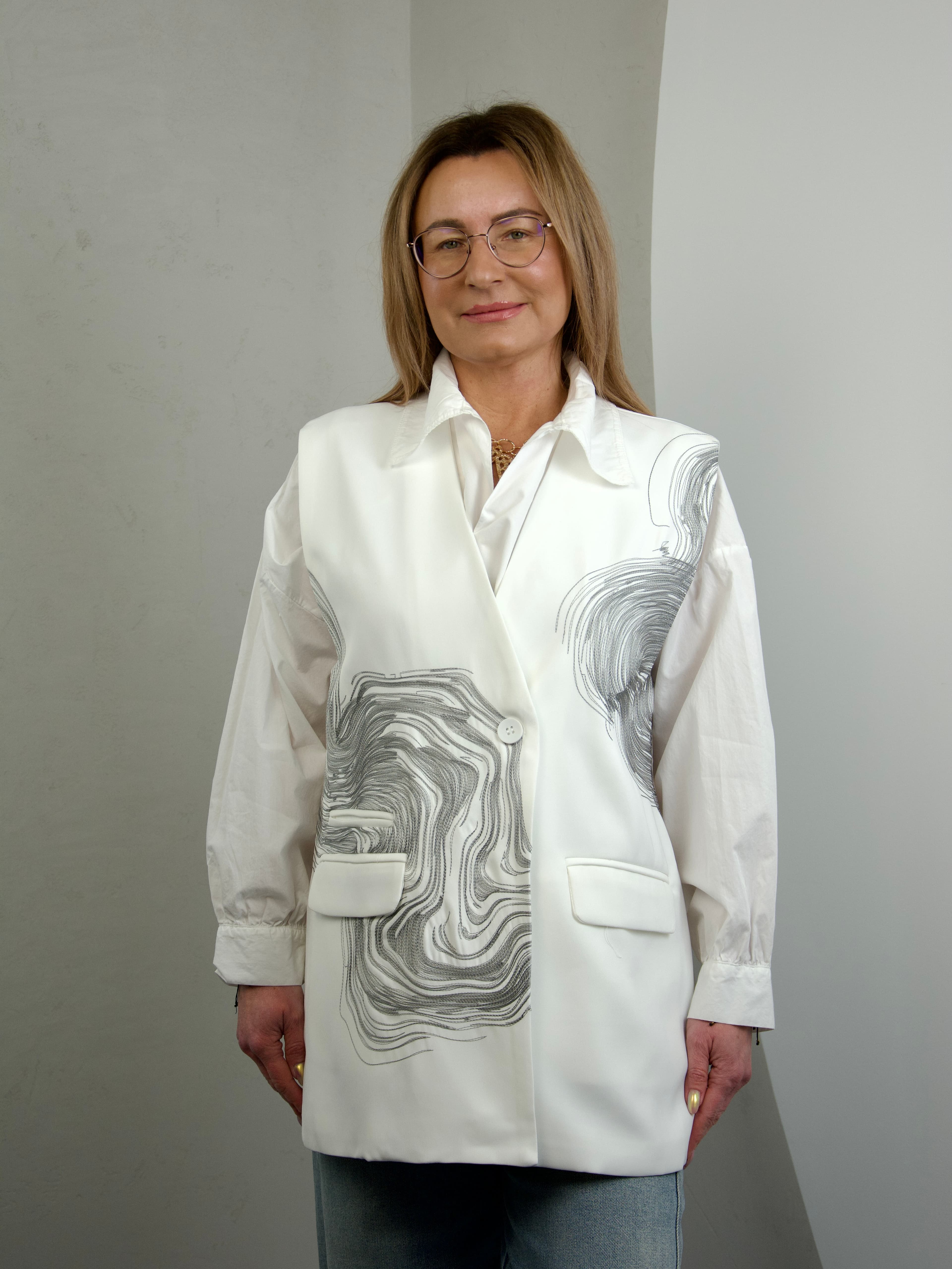 Kamizelka z niteczkami