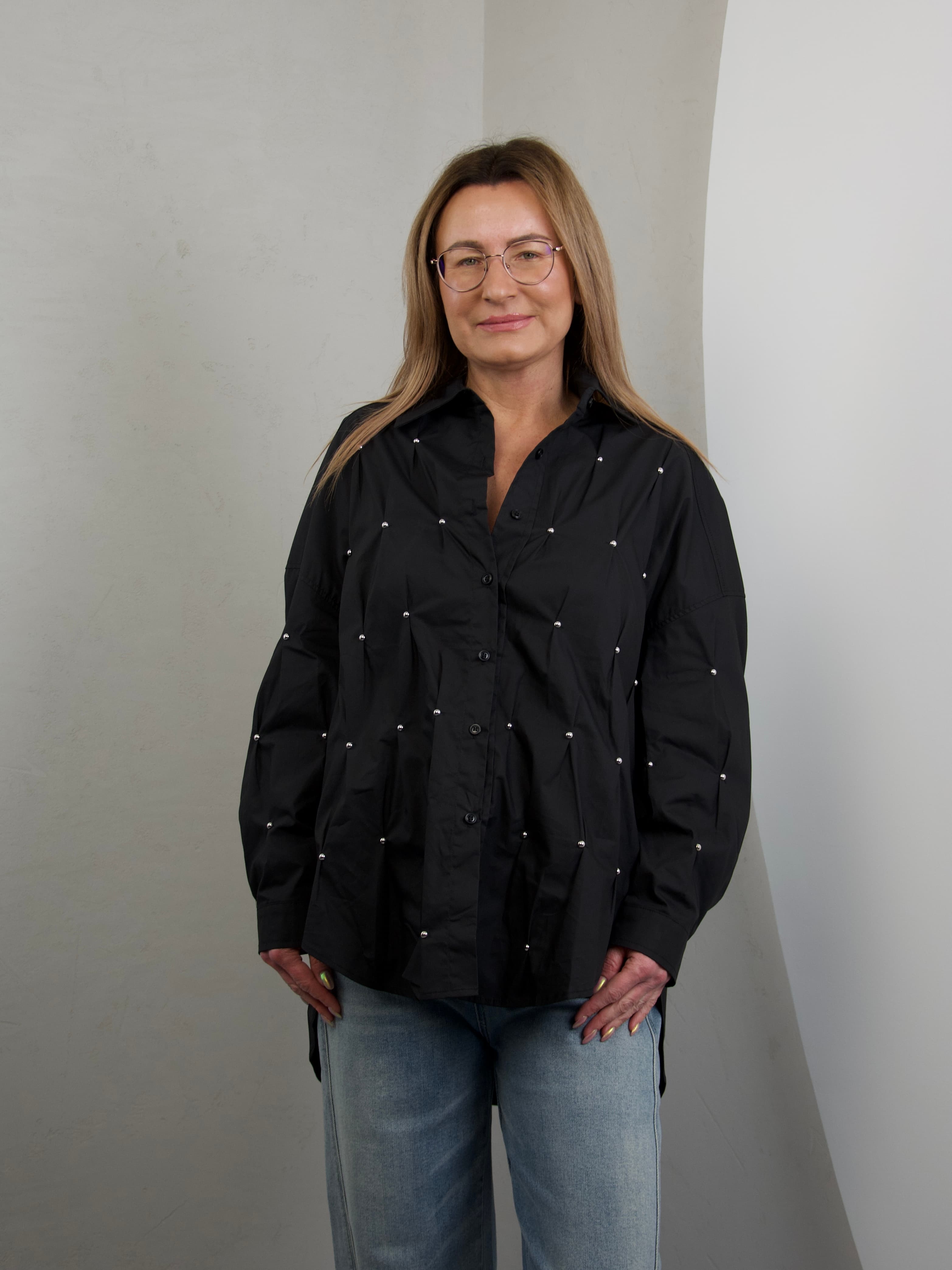 Koszula ze srebrnymi jetami