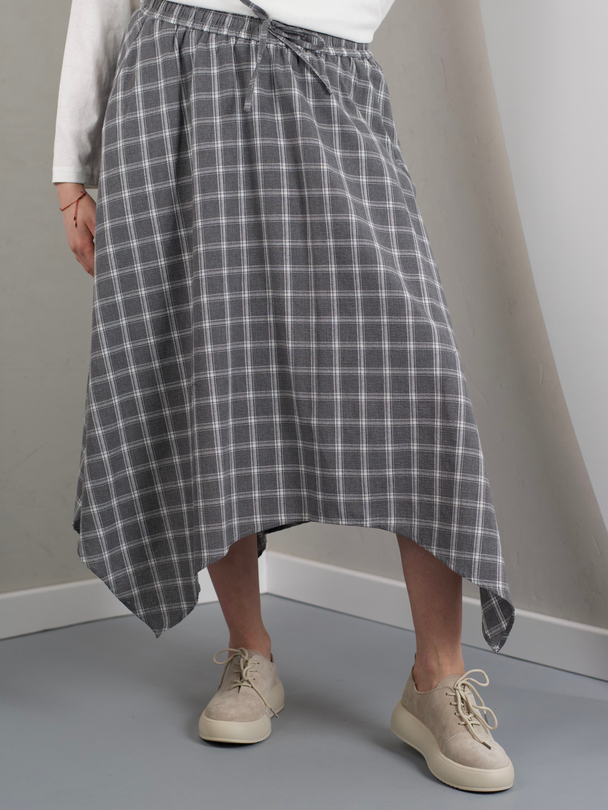 Plaid skirt