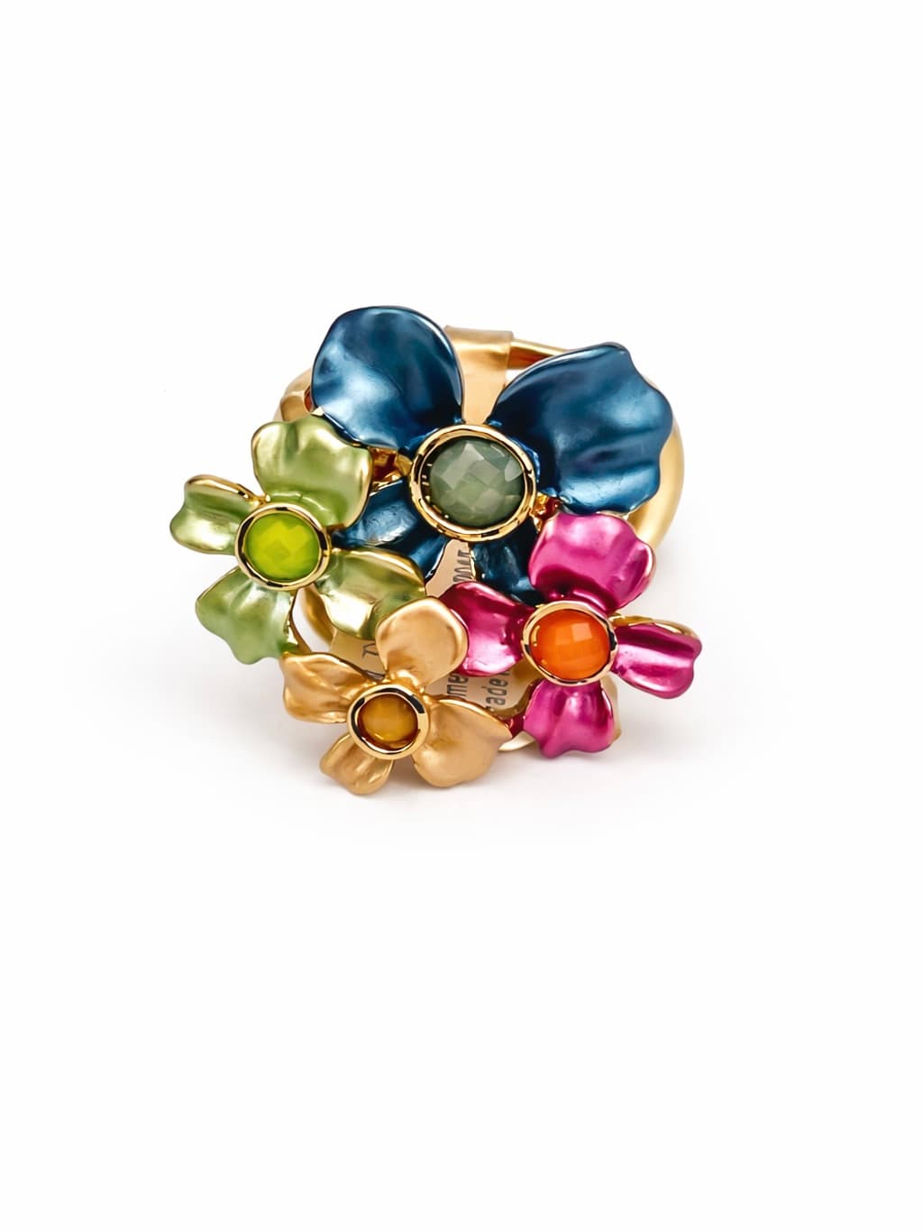 pierścień z motylkiem w kwiatach