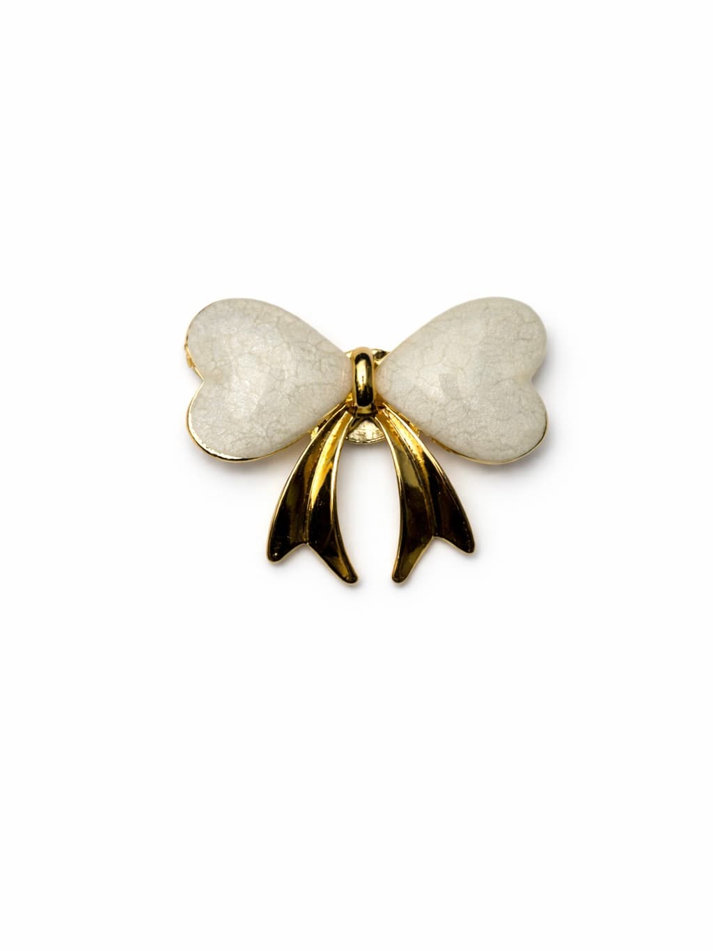 Broszki z gładką masą