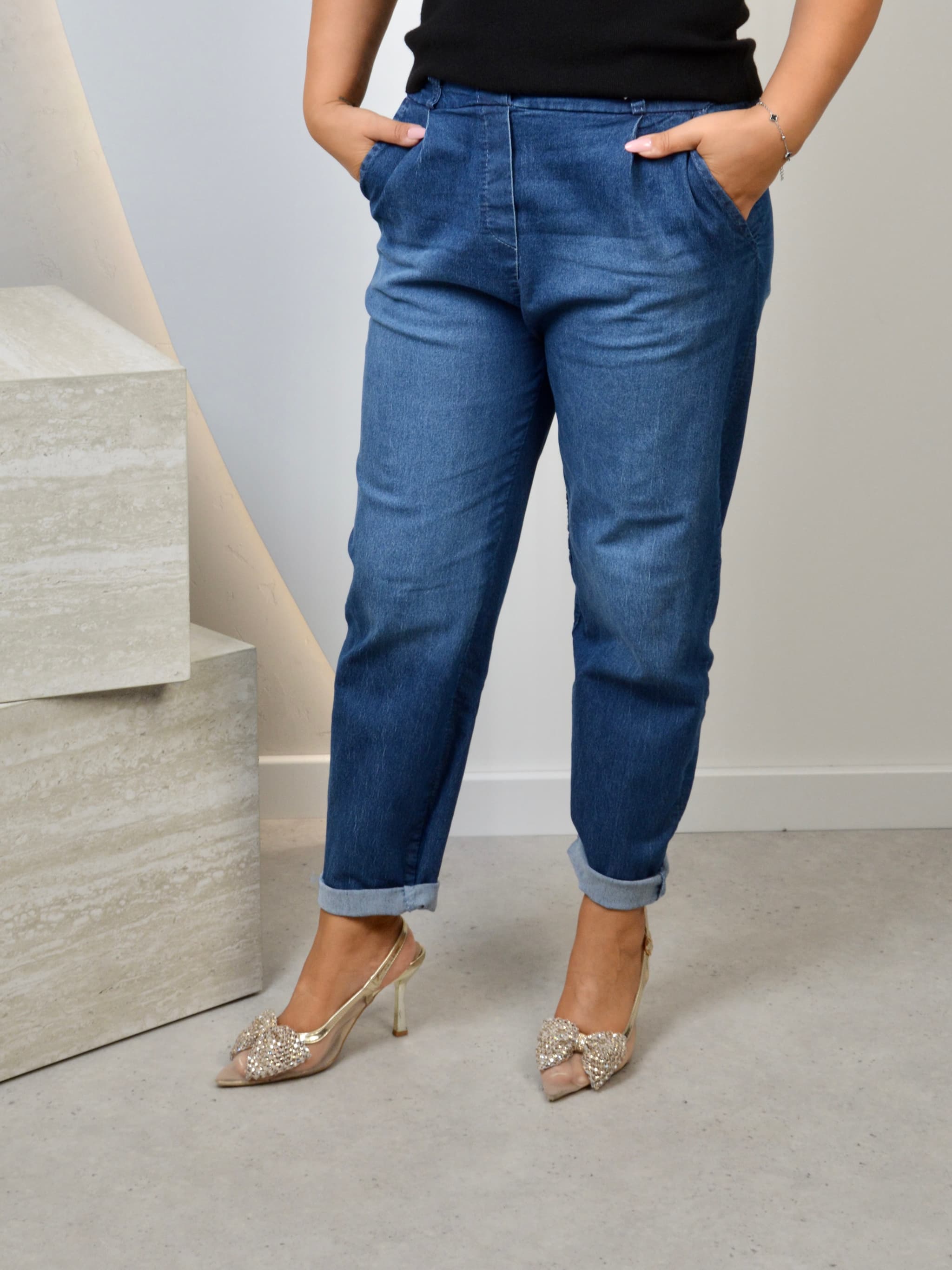 Spodnie mom fit jeansowe
