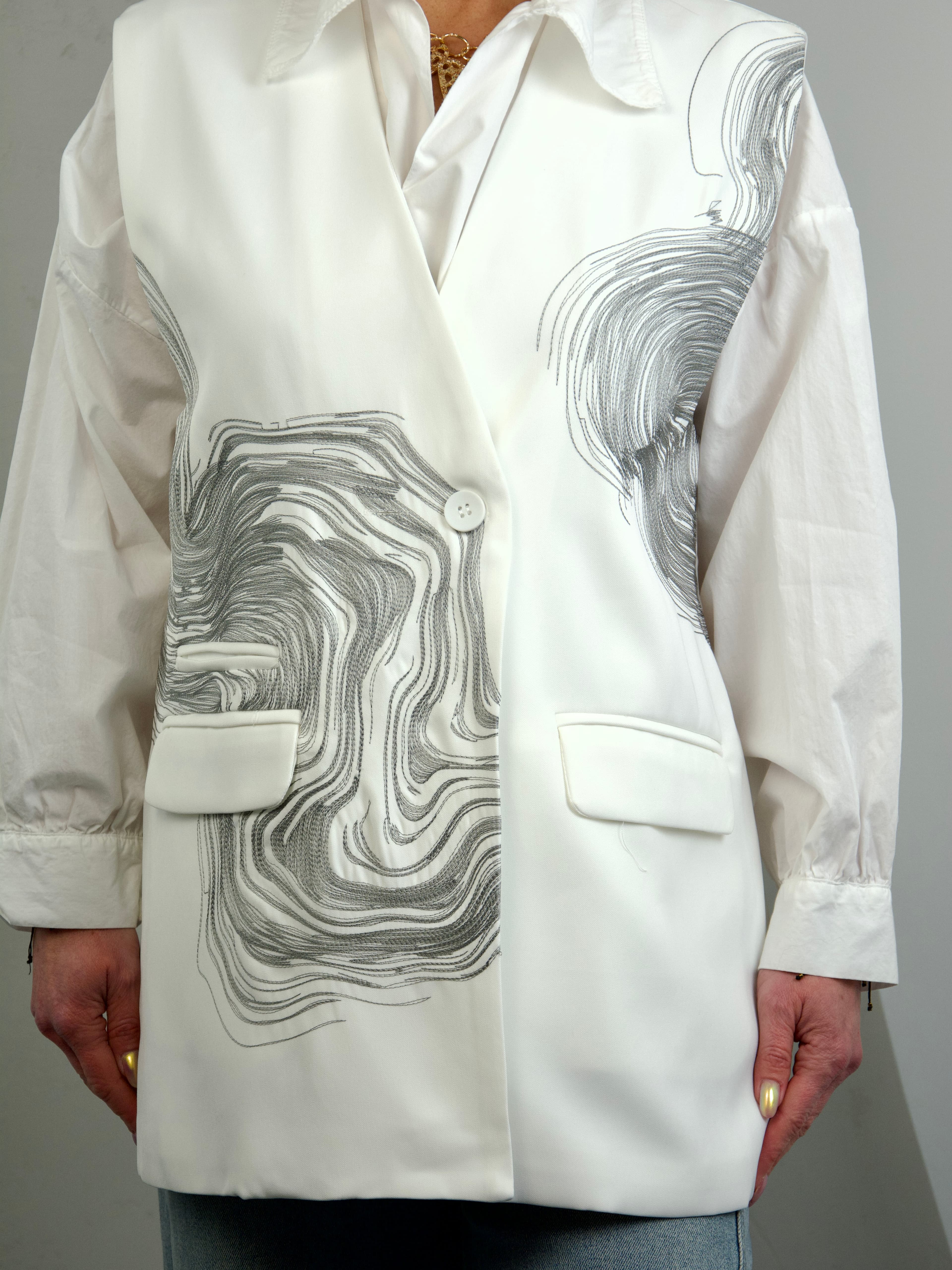 Kamizelka z niteczkami