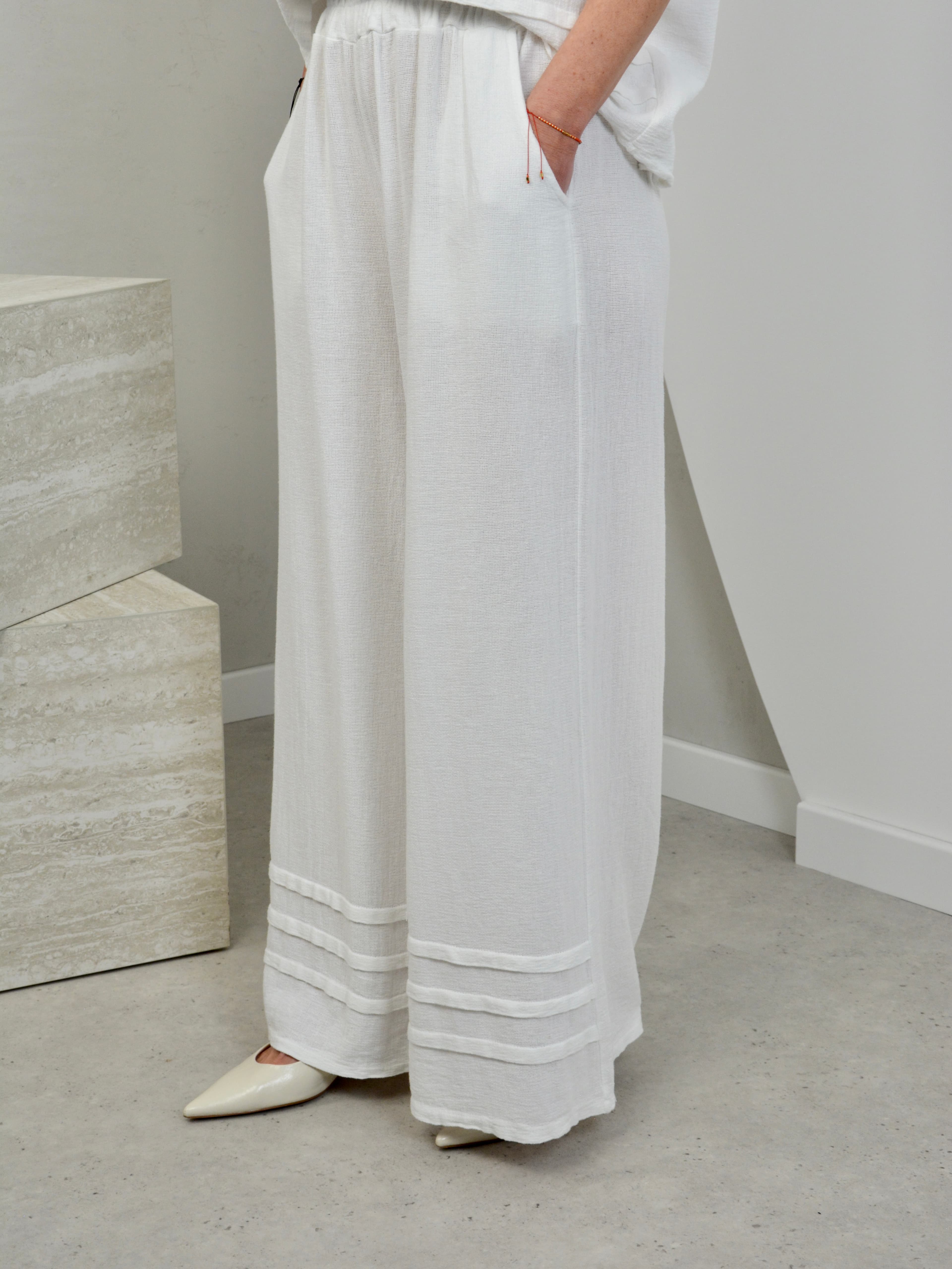 Spodnie sznureczkowe