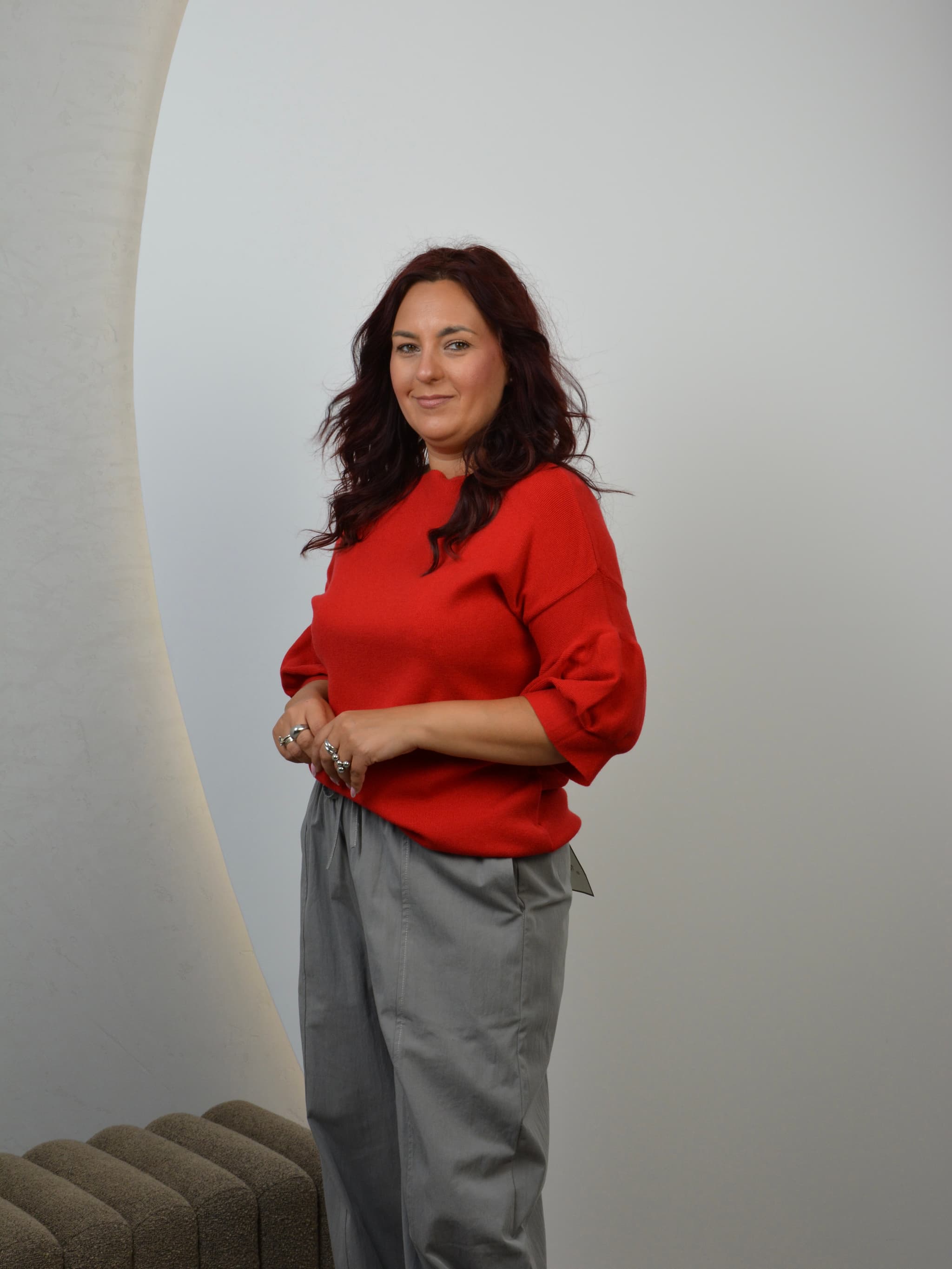 Sweter z bufiastymi rękawami