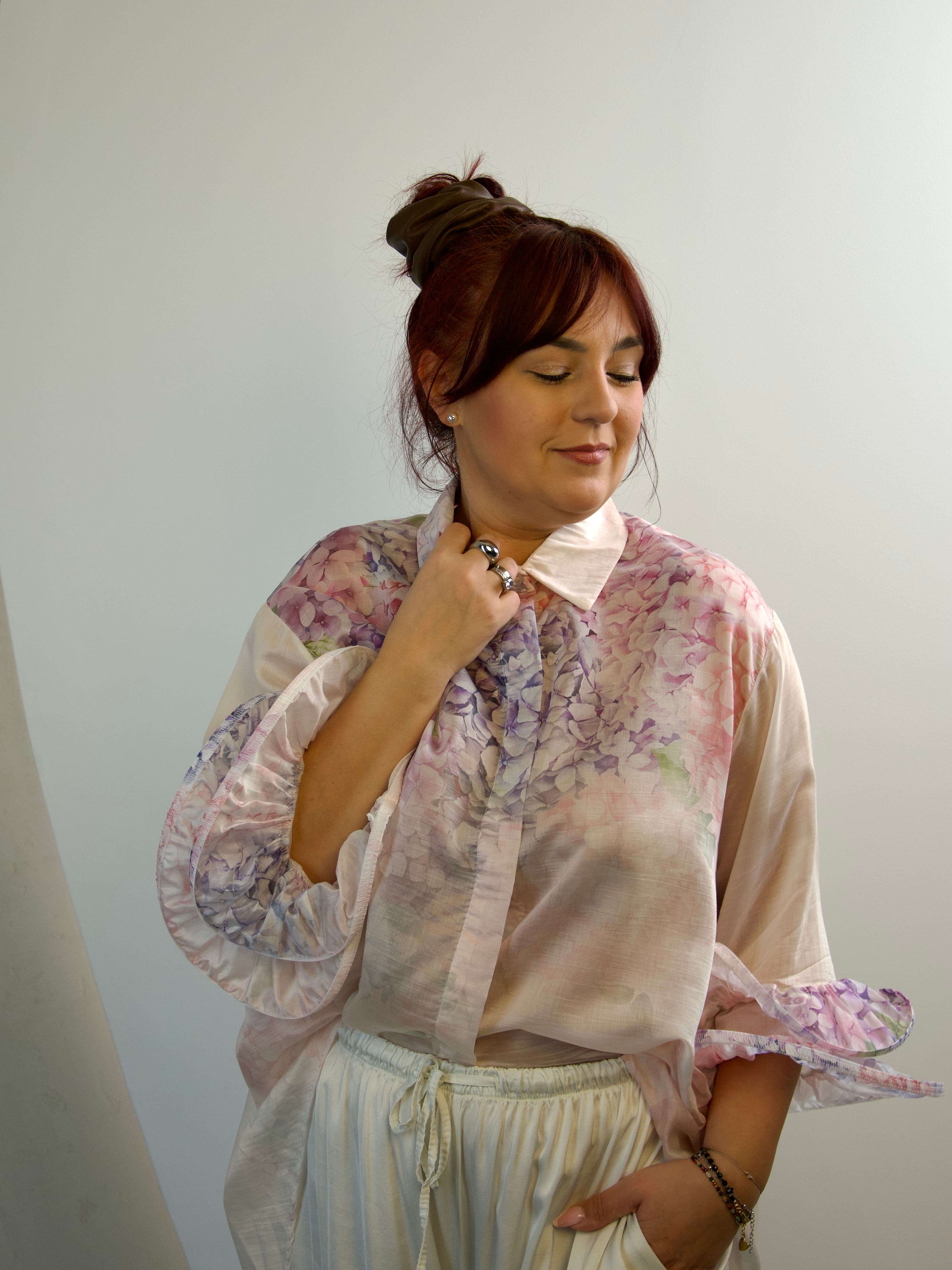 Mist shirt with puffed sleeves