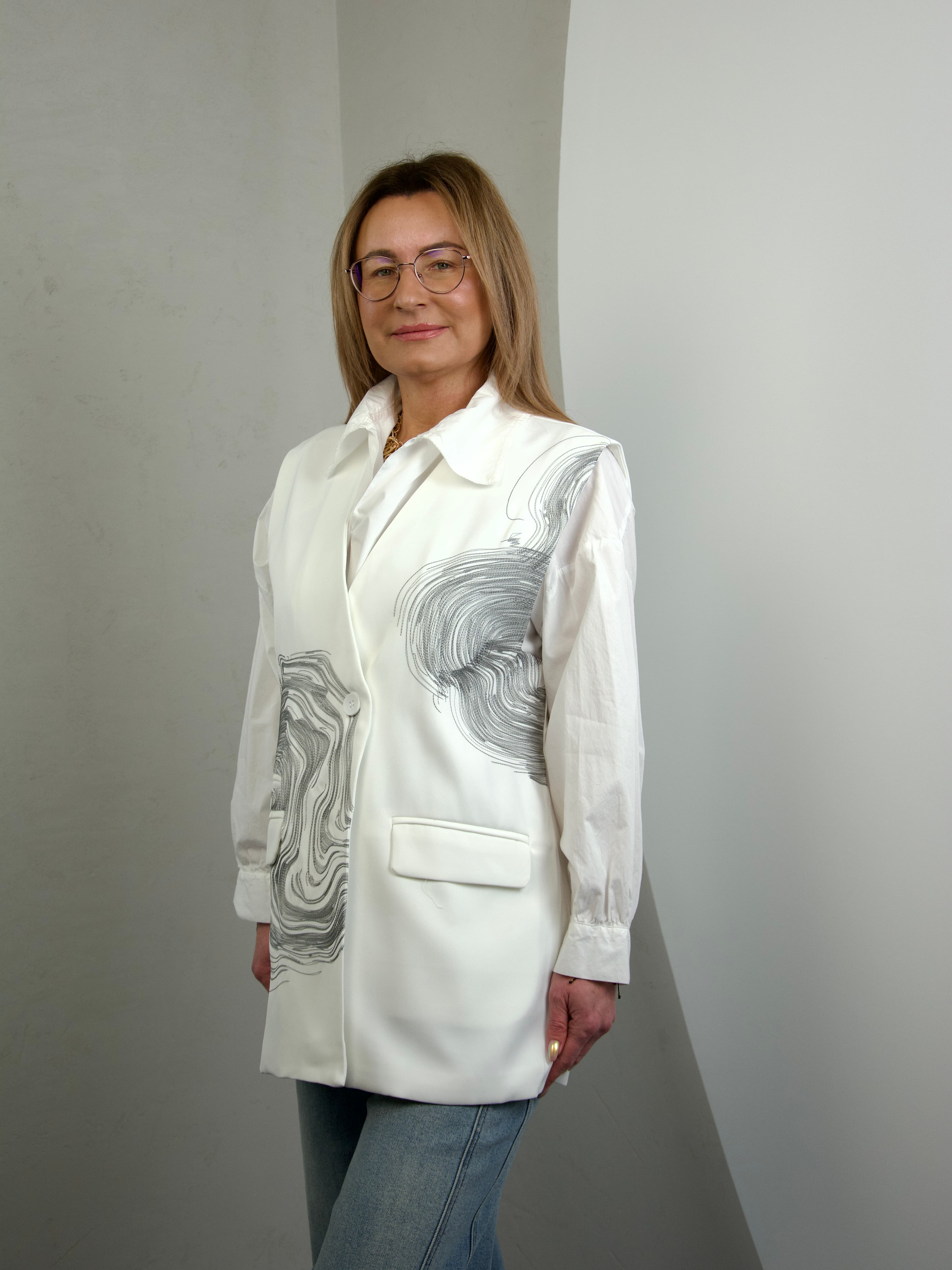 Kamizelka z niteczkami