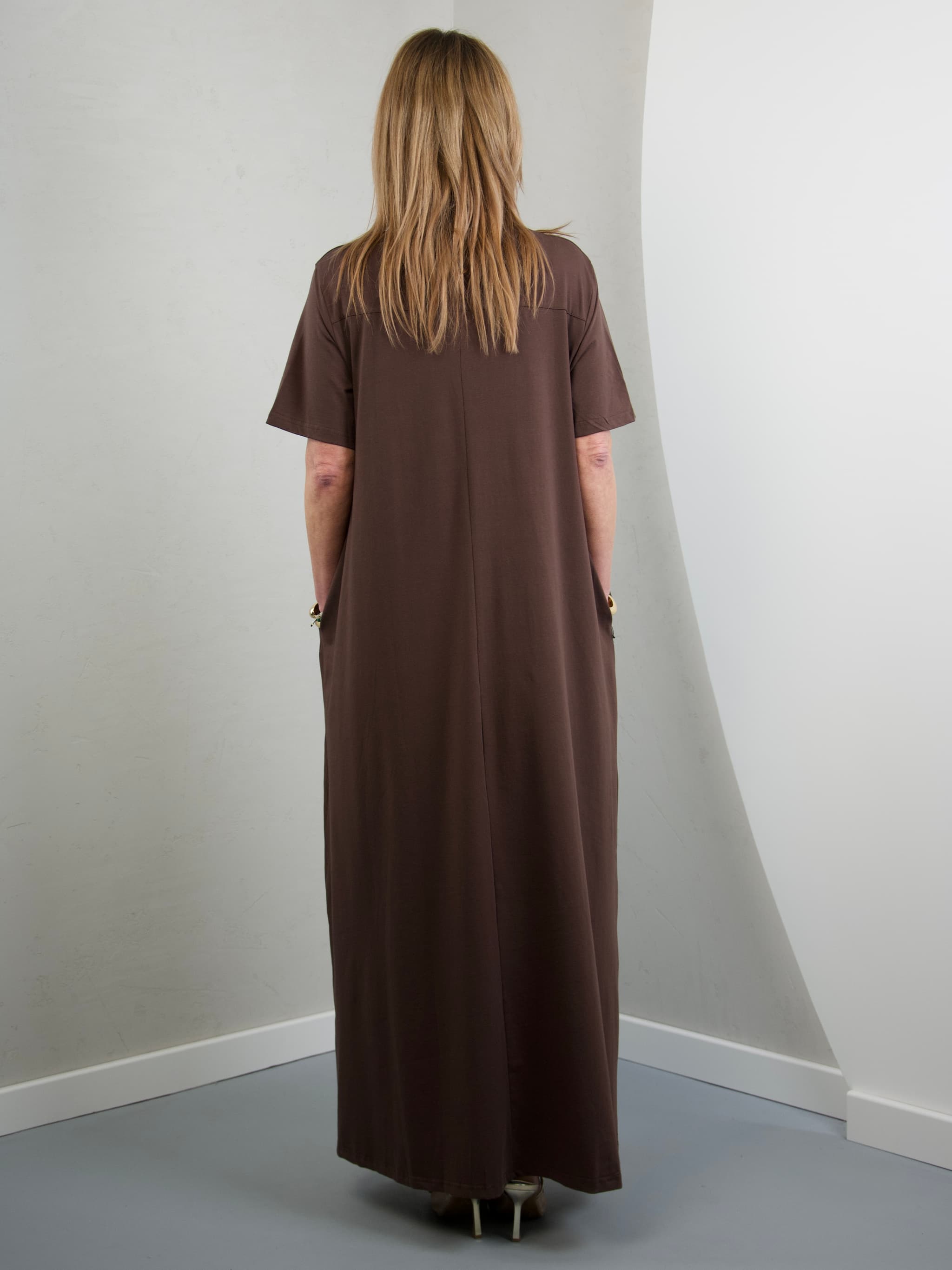 Maxi dress with pockets