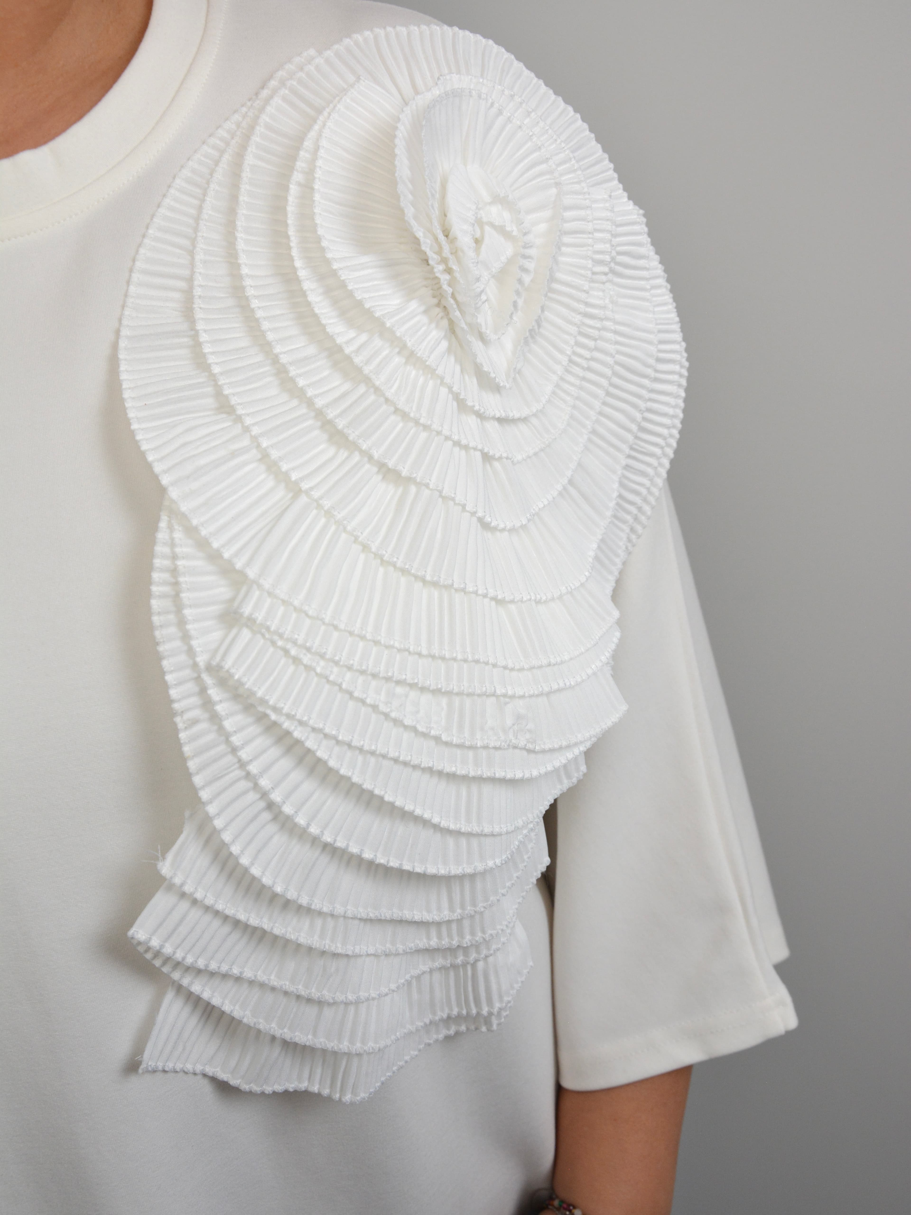 Sukienka z tiulem na dole