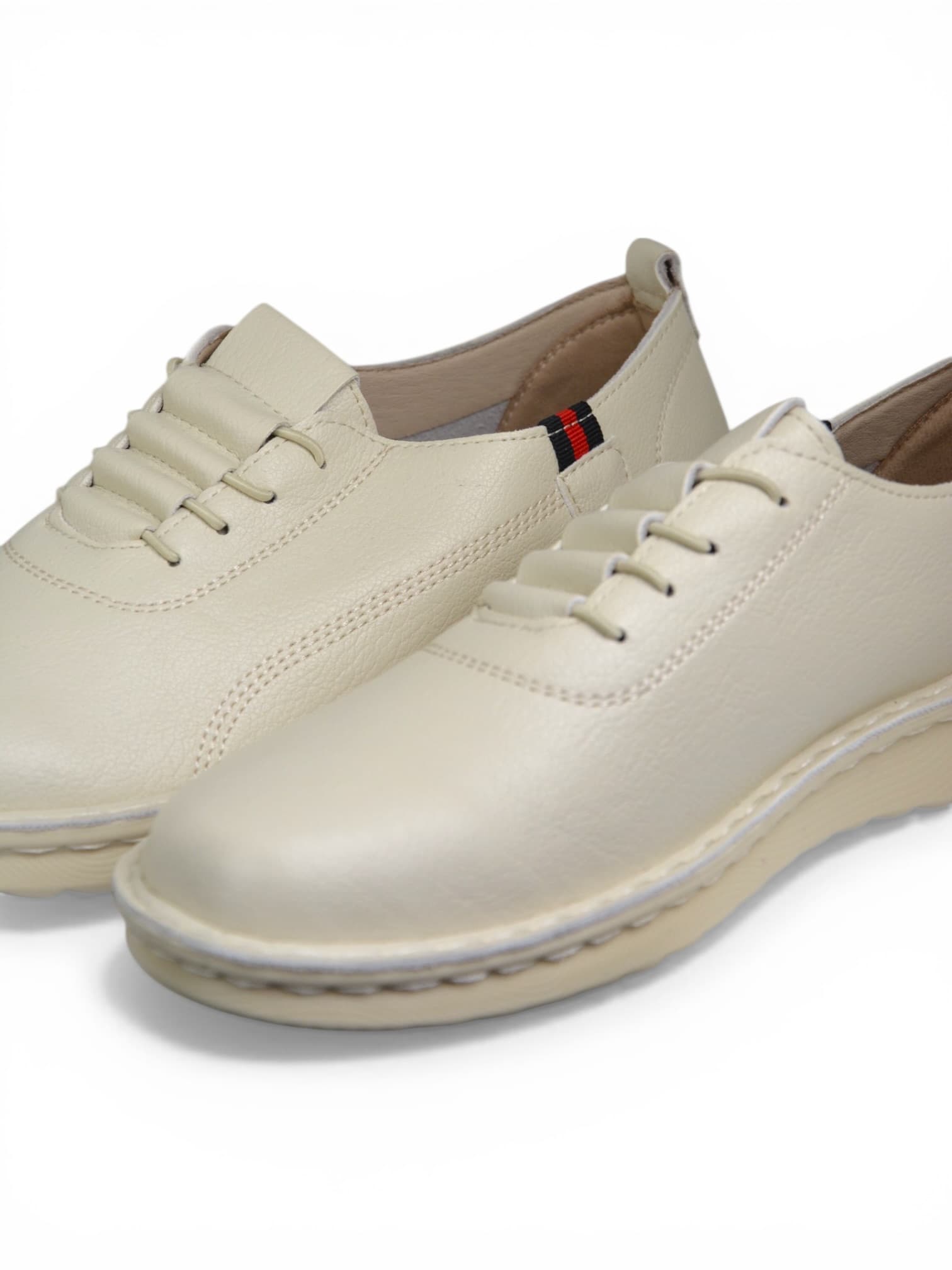 Buty z eko-skóry wkładane BEŻOWE