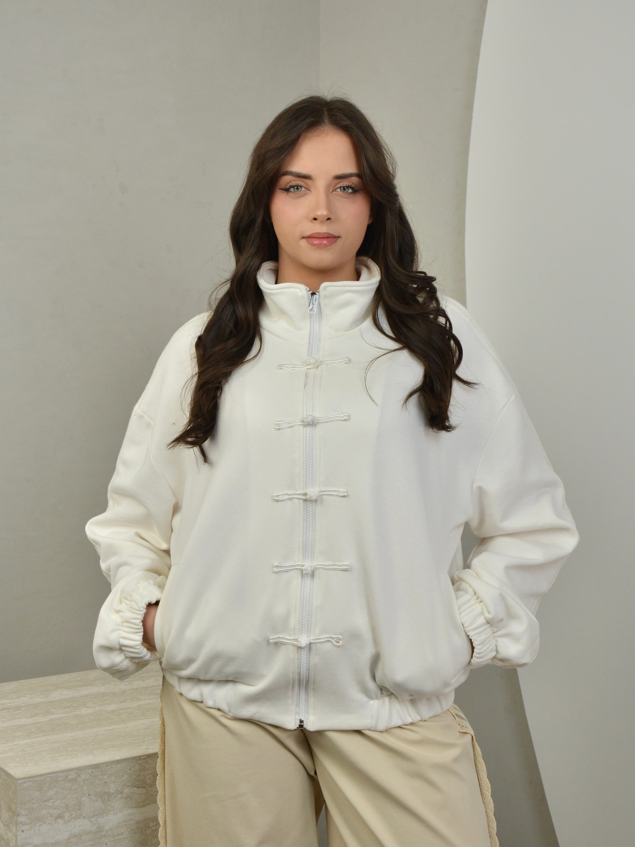 Bluza ze stójką z dodatkiem pasków
