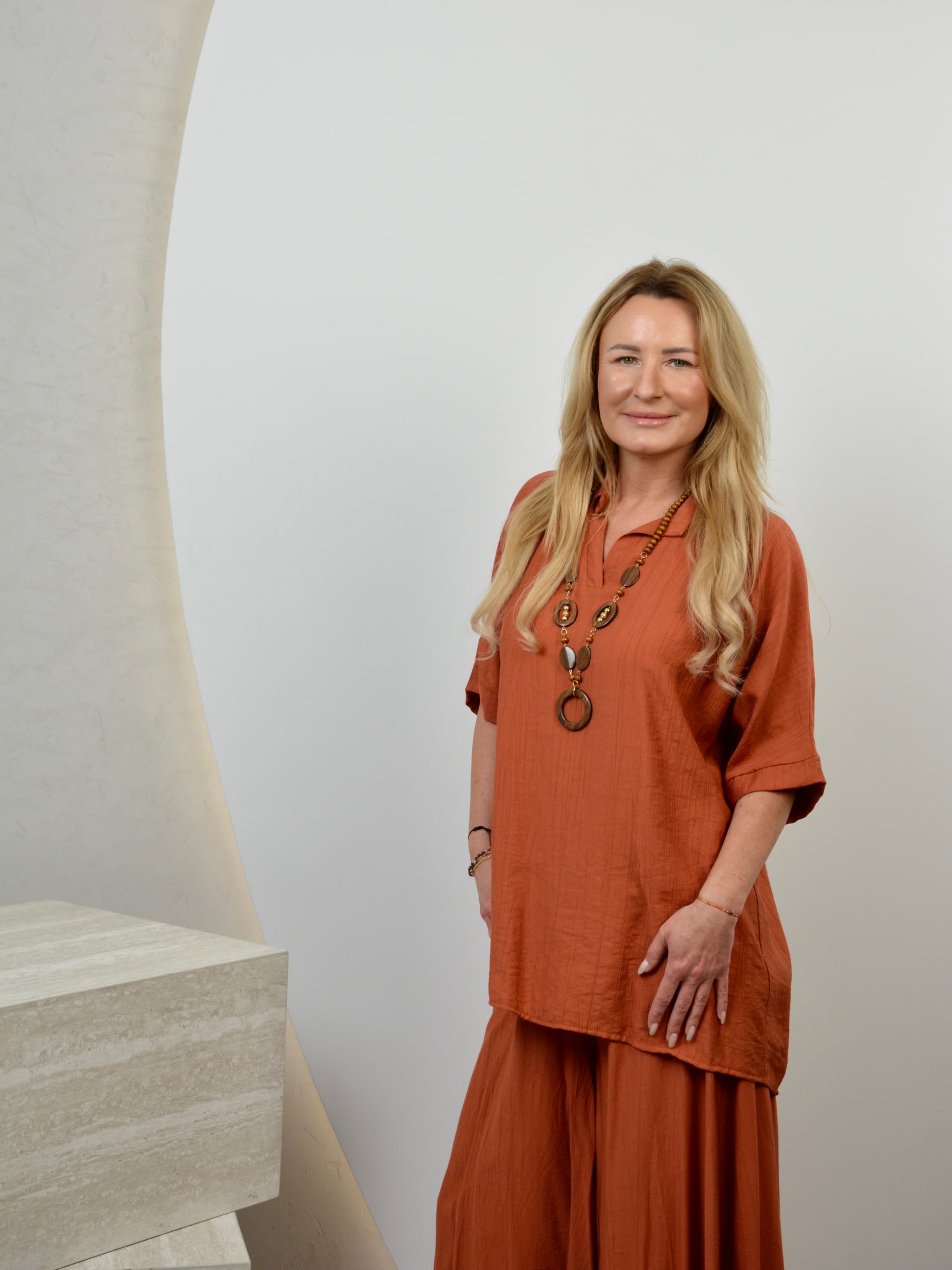 Bluzka wiskozowa z wisiorem