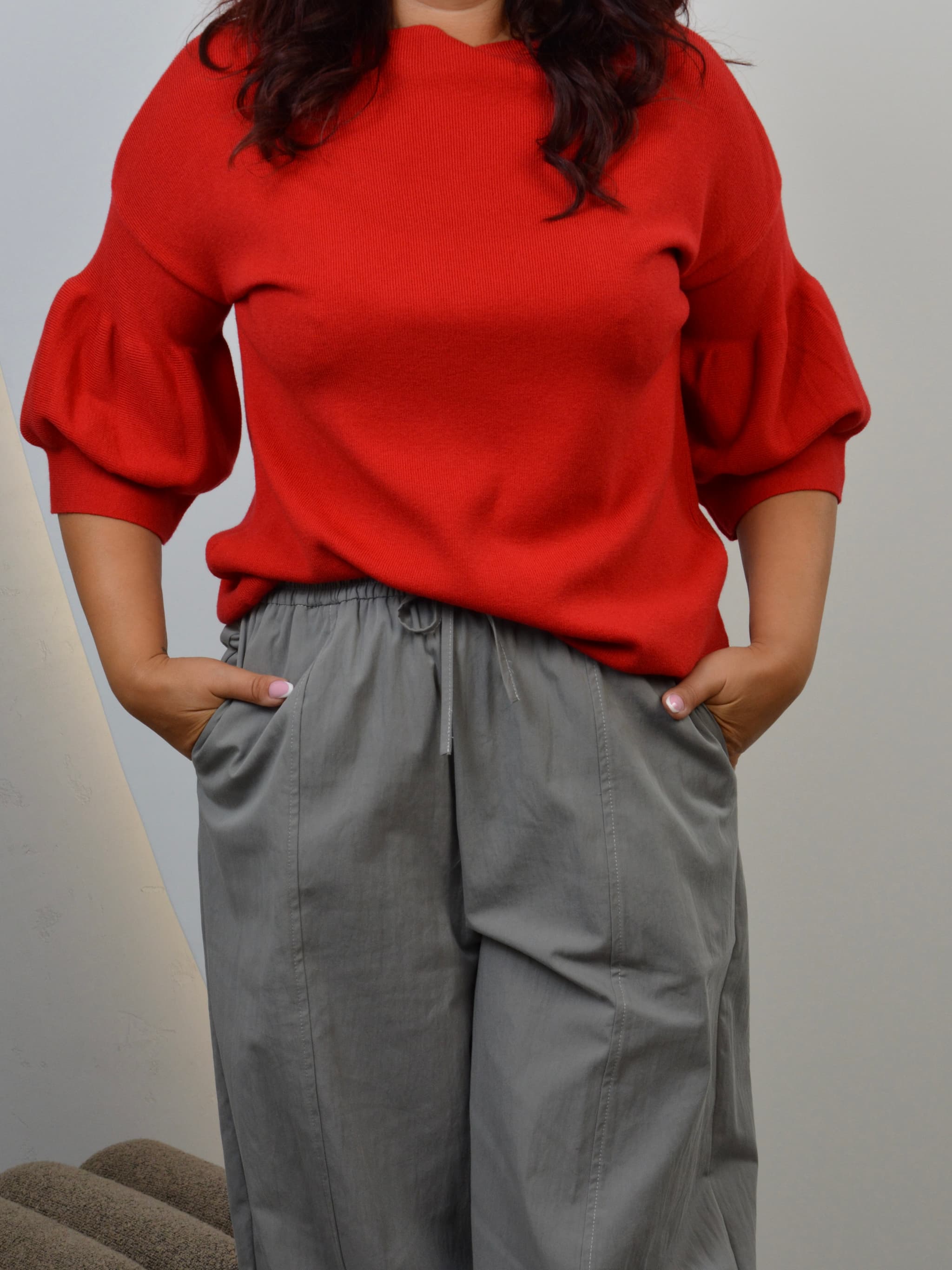 Sweter z bufiastymi rękawami