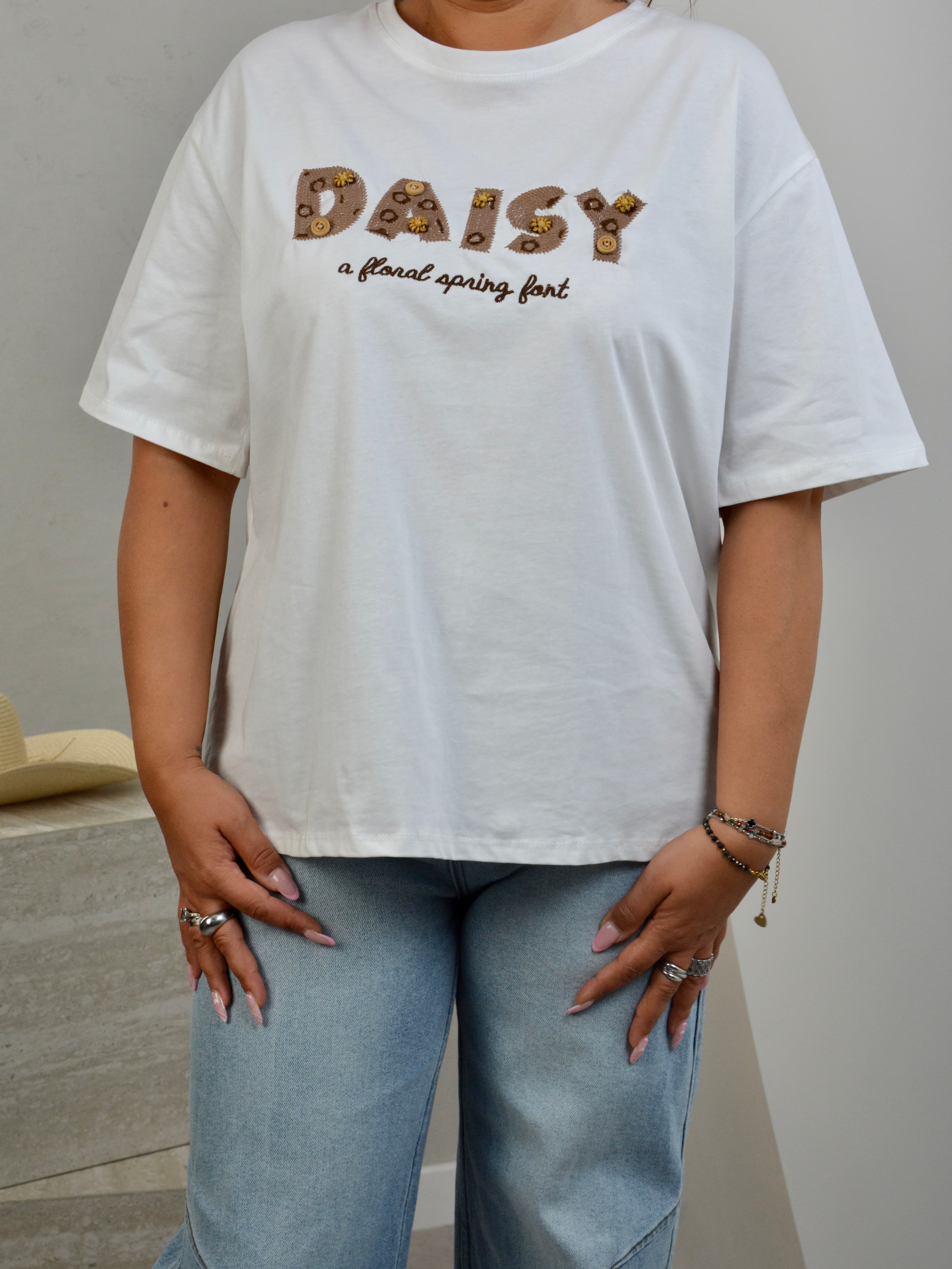 T-shirt ze sznureczkowym napisem DAISY