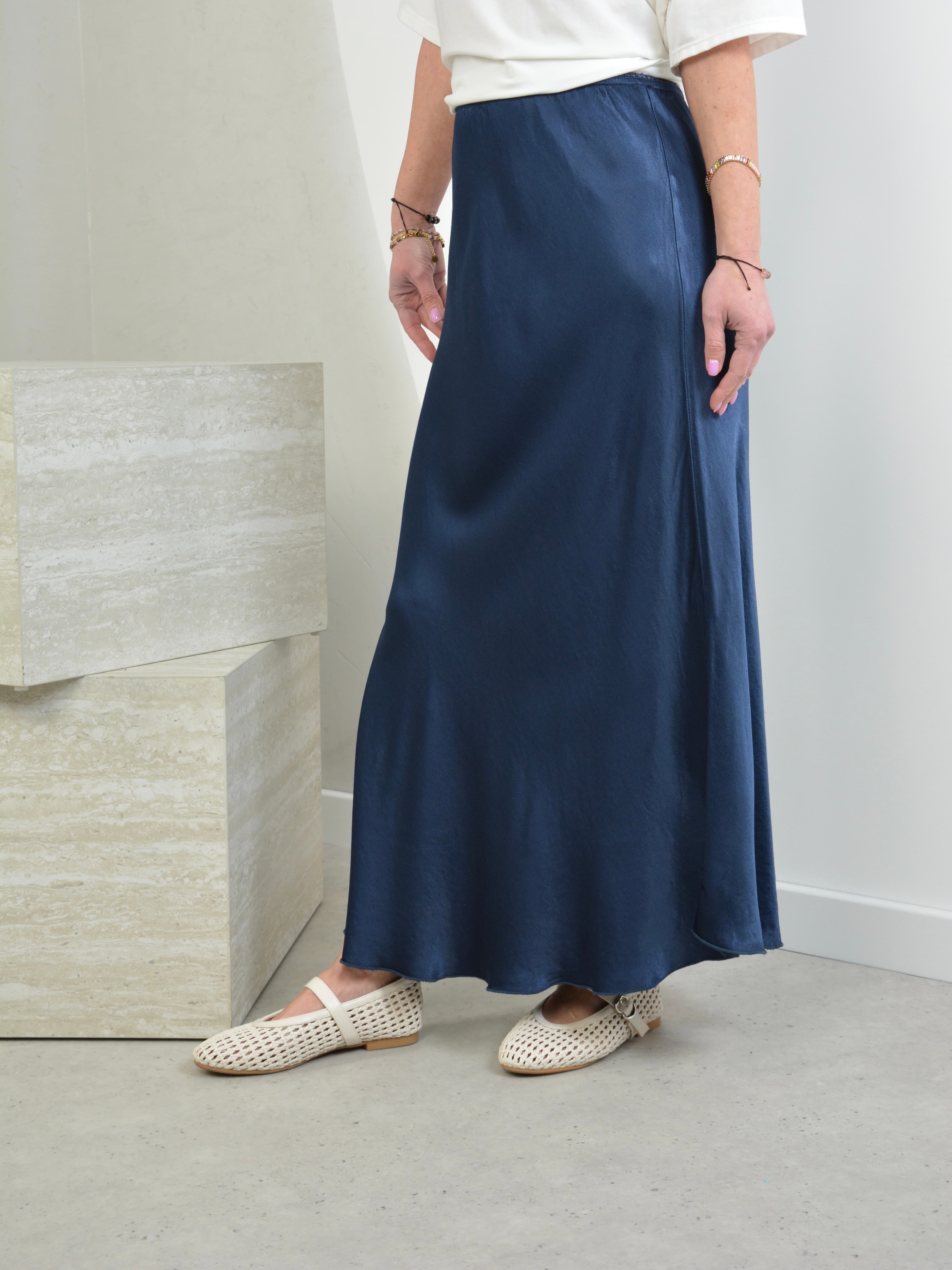 Spódnica satynowa klasyczna