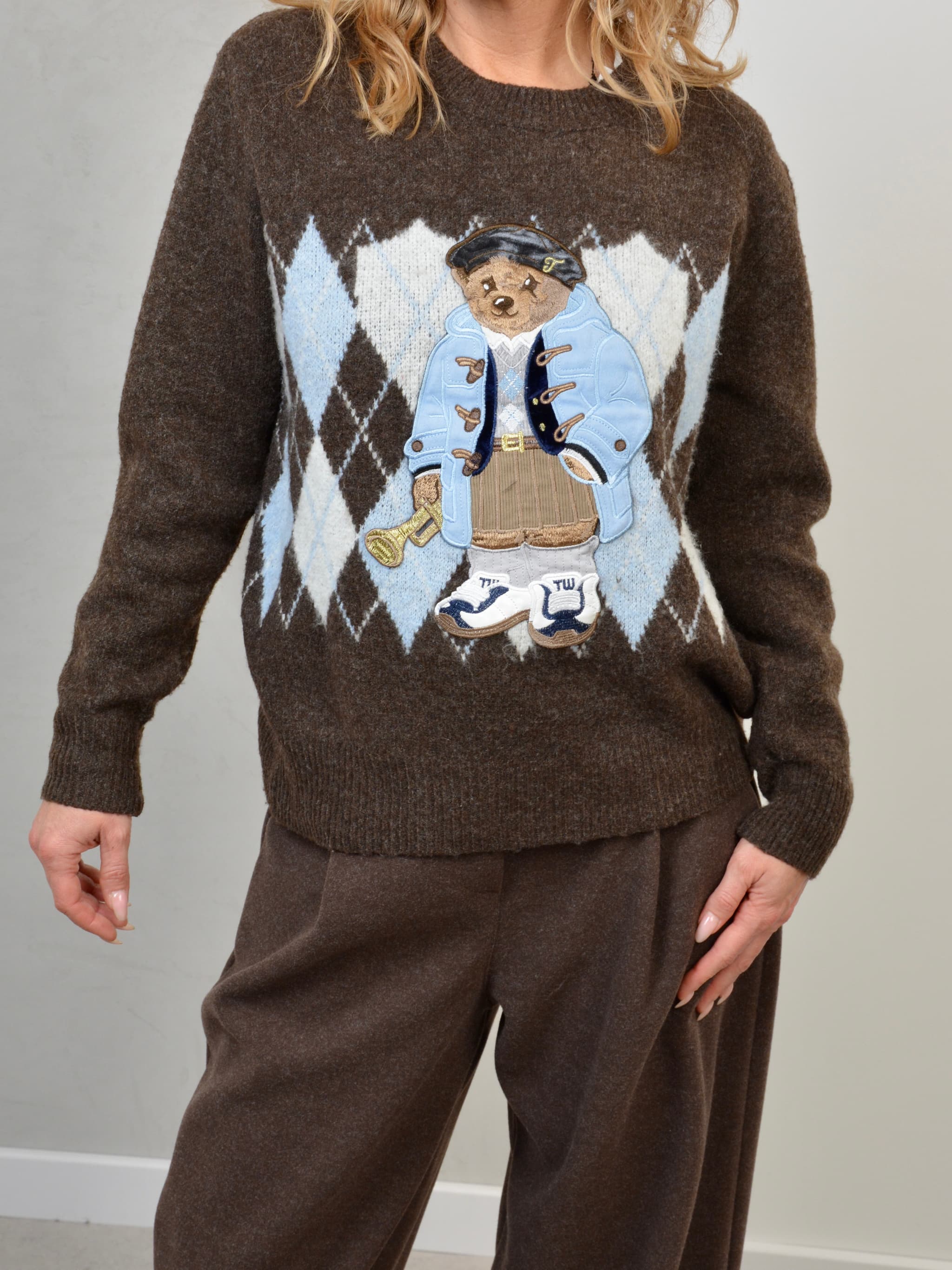 Sweter w paski z misiem