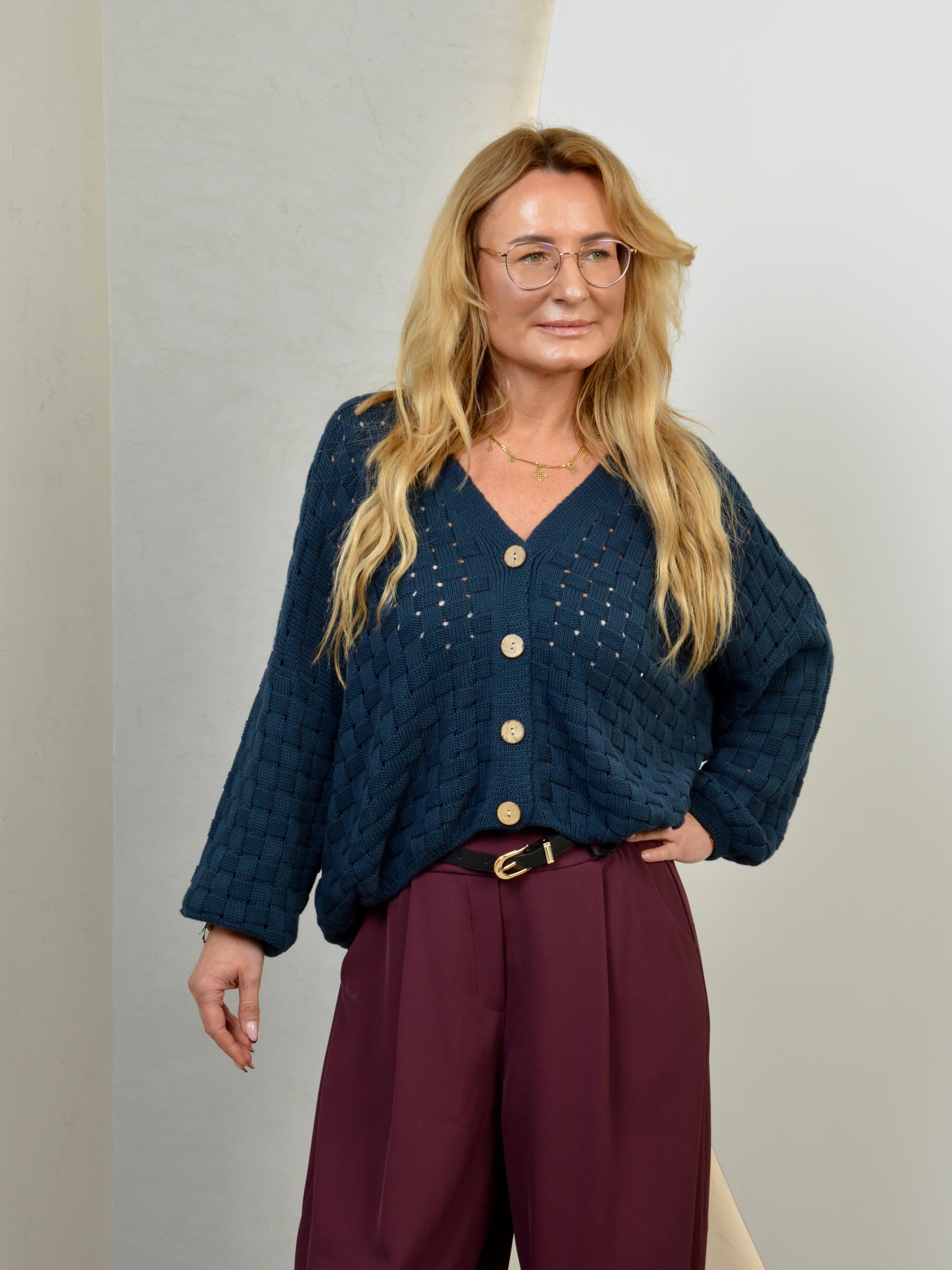 Sweter z bawełny w pleciony wzór