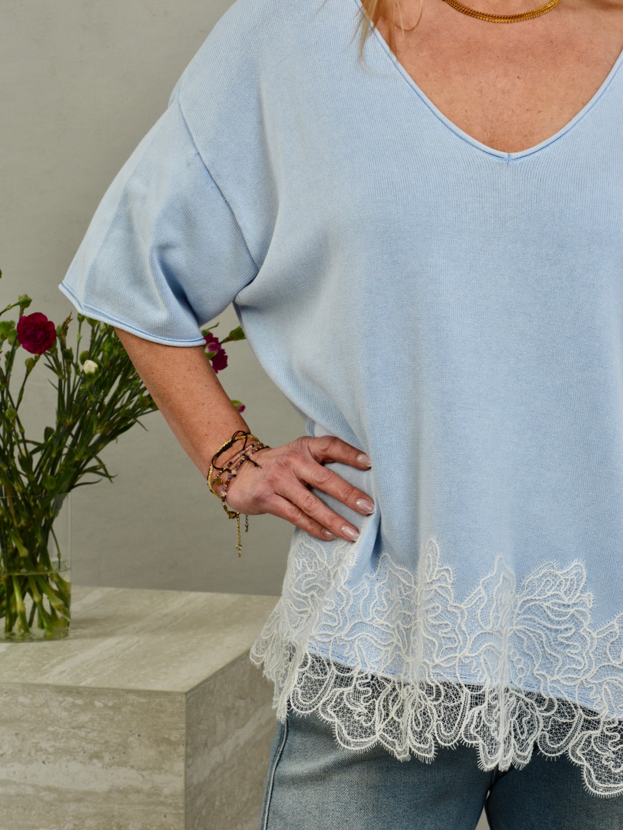 Sweterek letni MUMU 100% Cotton z koronką na dole