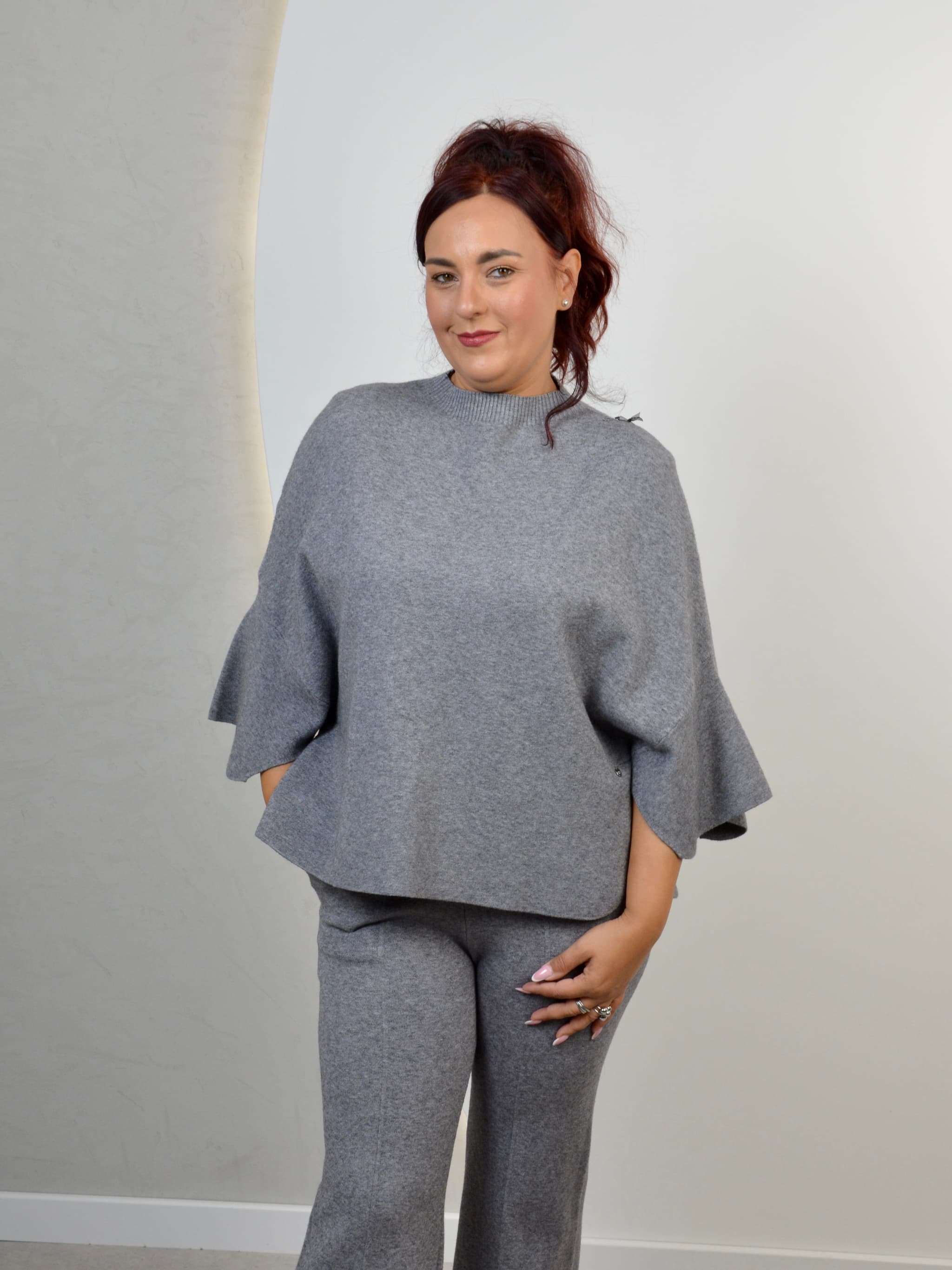 Komplet dzianinowy sweter+ spodnie