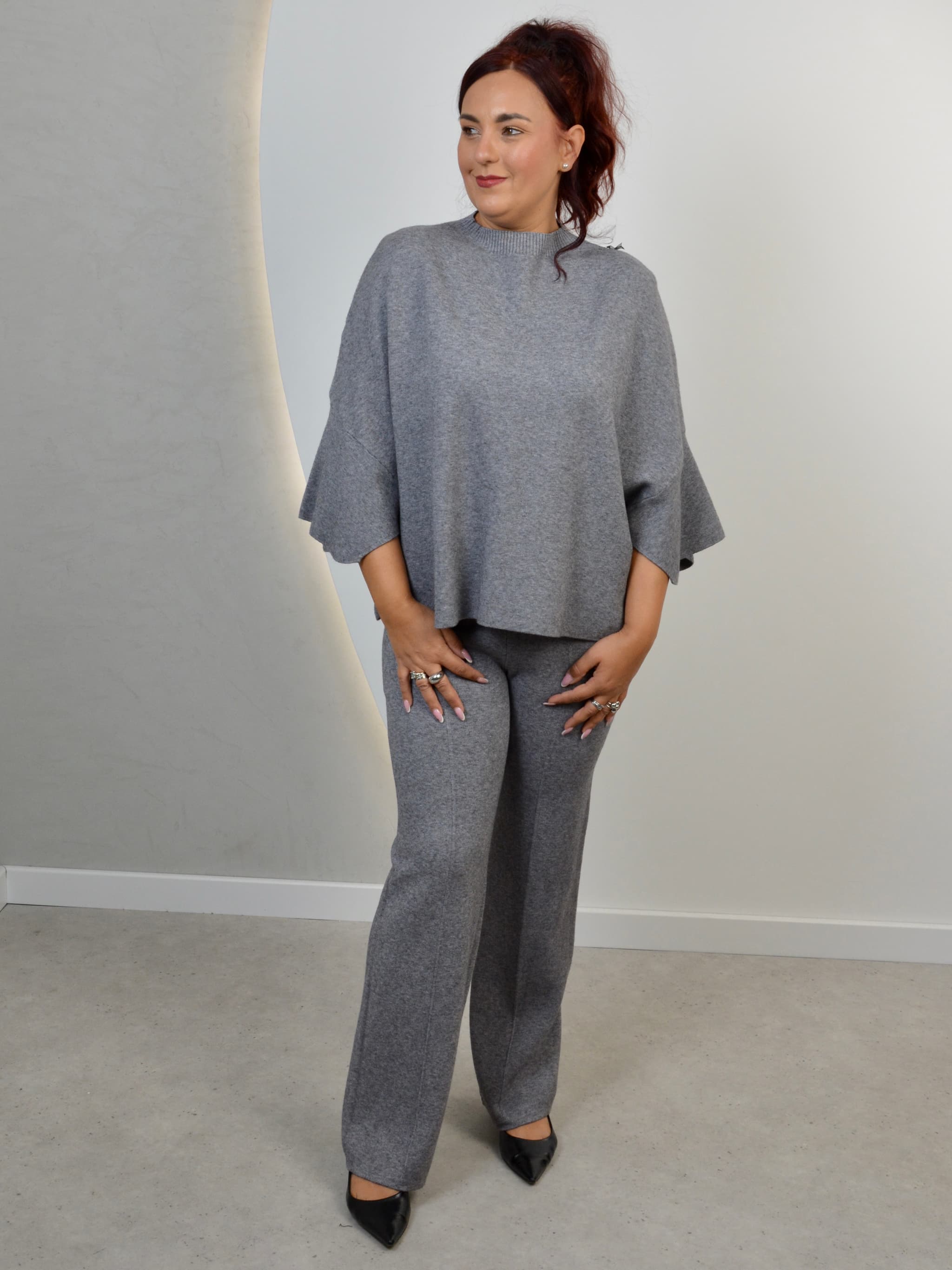 Komplet dzianinowy sweter+ spodnie