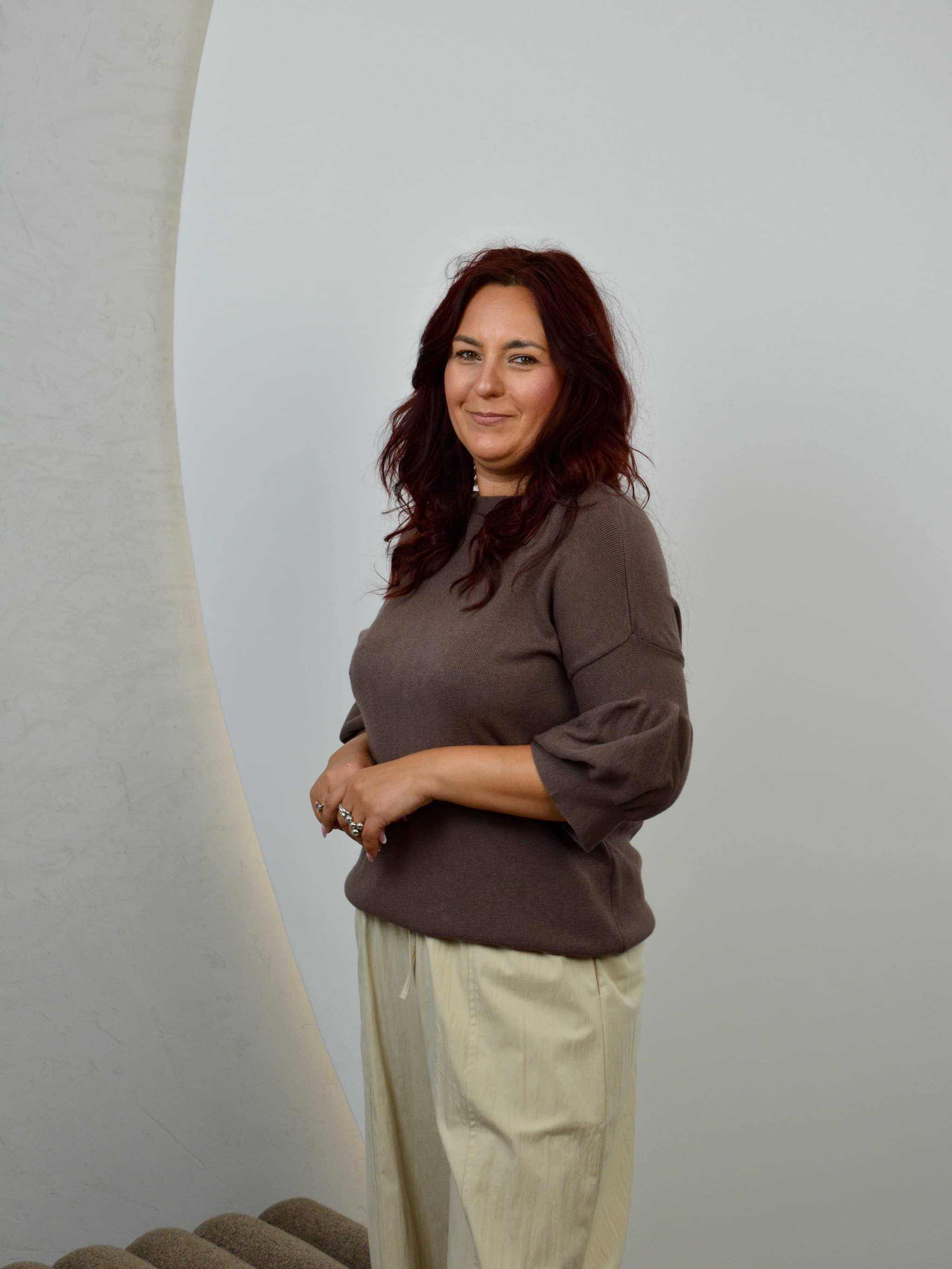 Sweter z bufiastymi rękawami